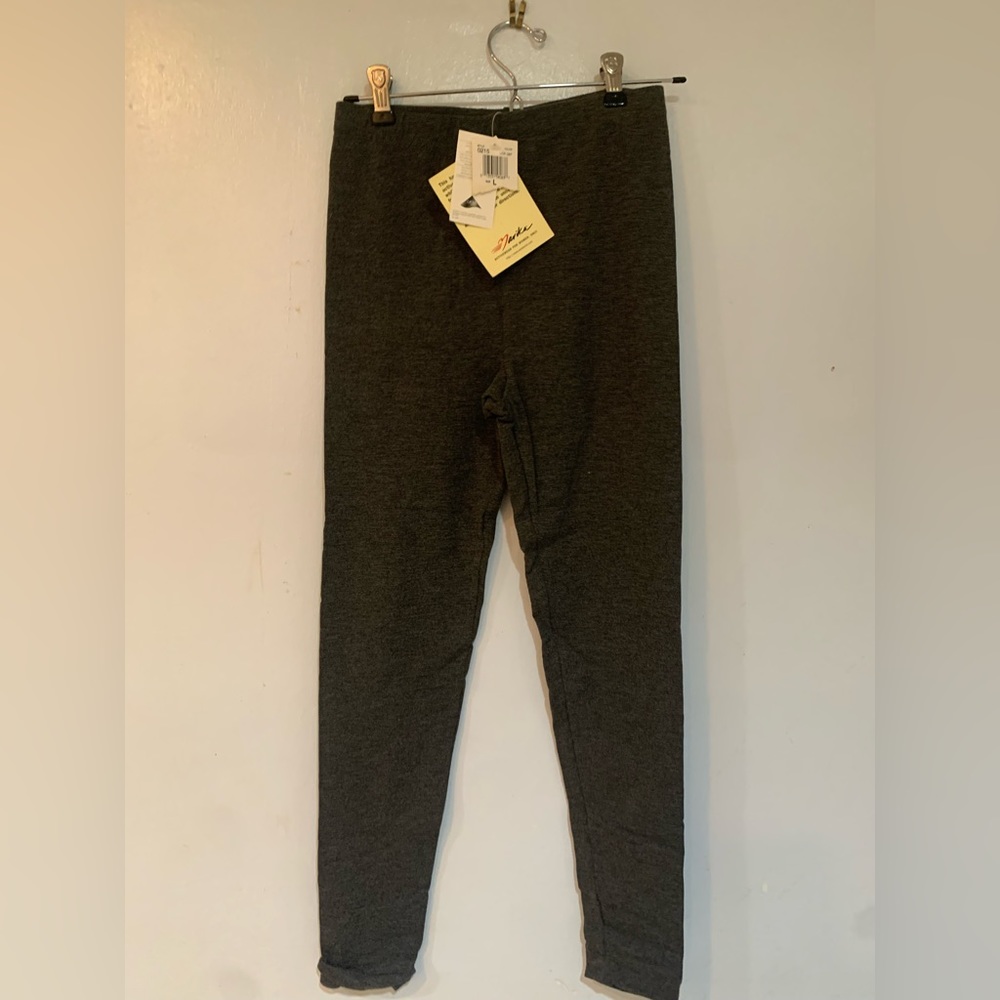 Black activewear leggings